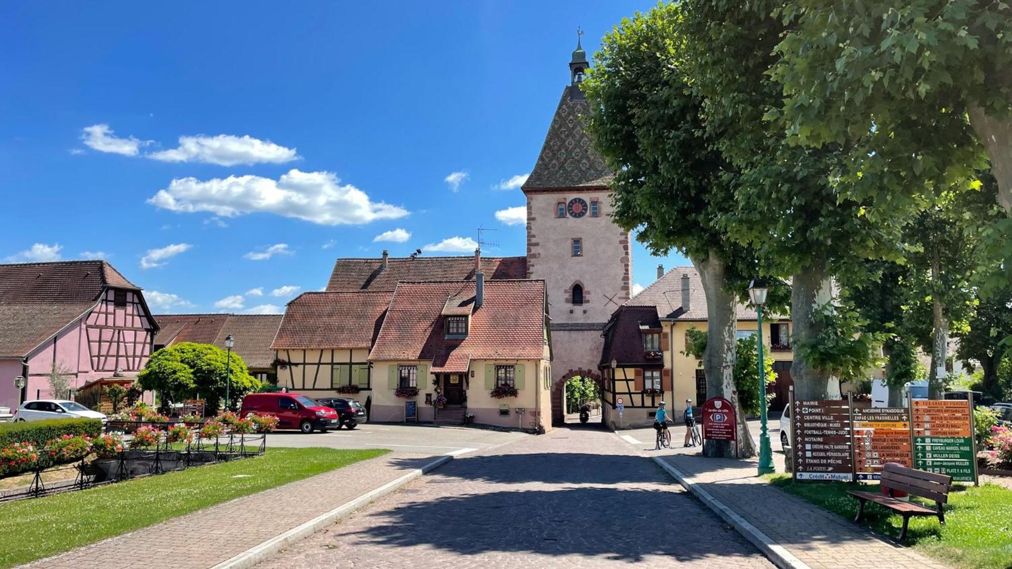 Duplex des Vins: Medieval Village Retreat in Alsace Bergheim Exterior photo